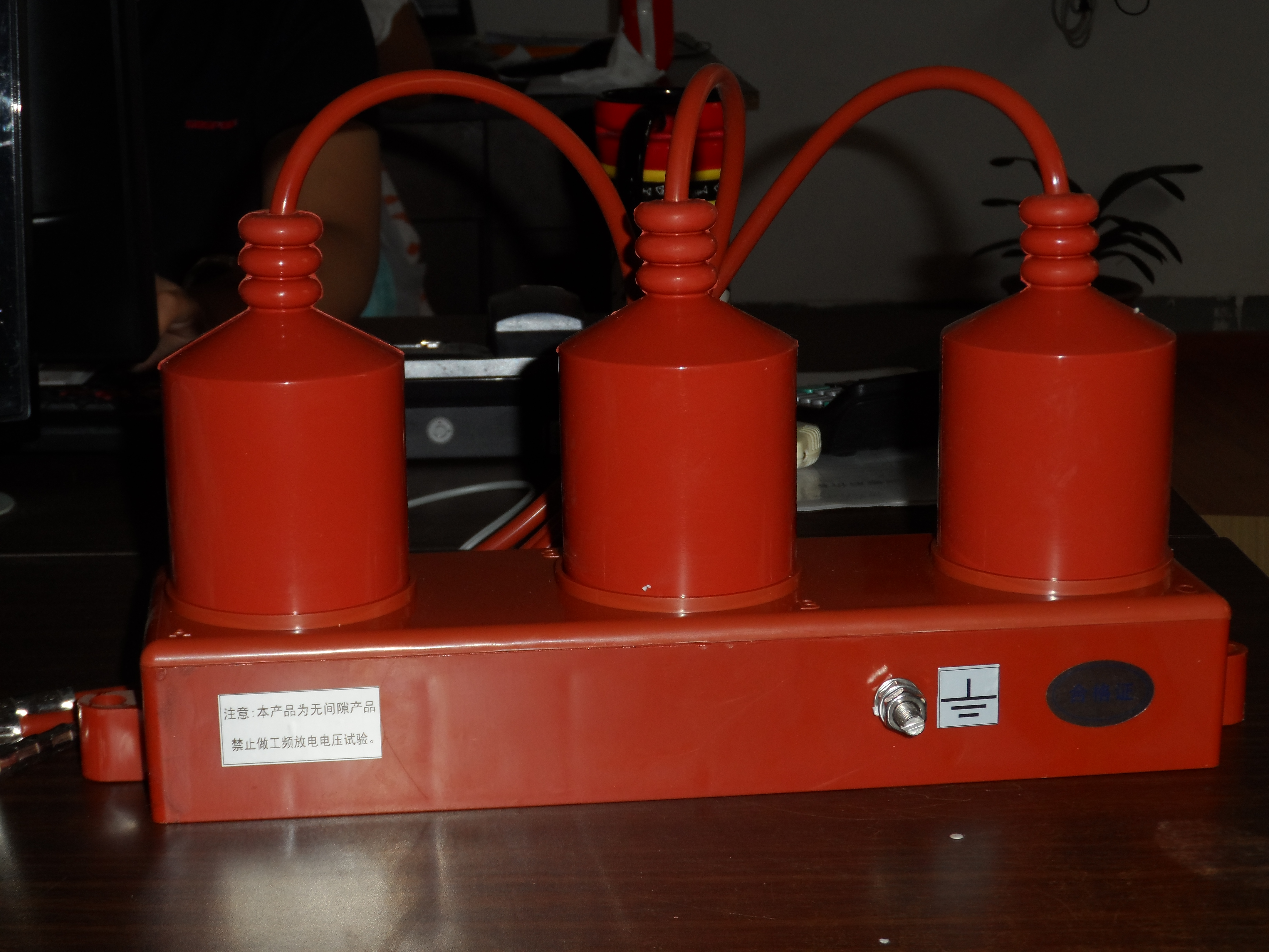 AL-TBP组合式过电压保护器